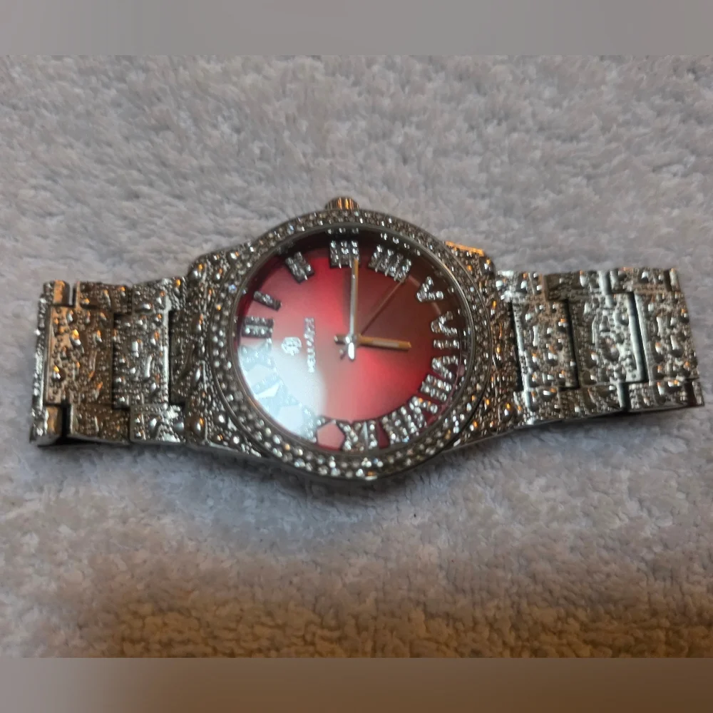 MEN WATCH ~ SILVER TONE STAINLESS STEEL 7.5